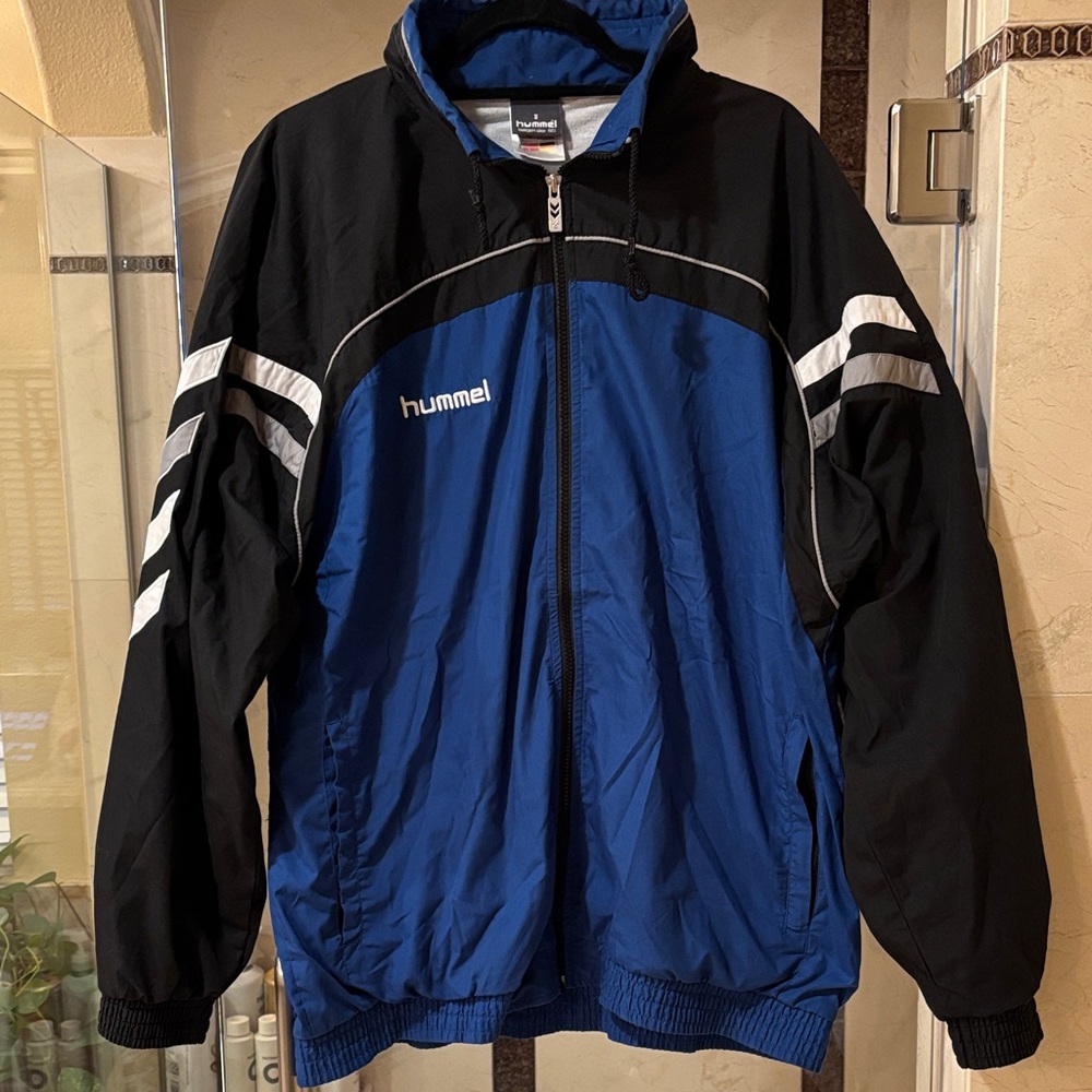 Hummel Men's Black and Blue Windbreaker